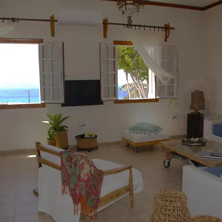 Zephyrus Sunset House. Amazing View And Privacy! 펜션 Agkidia