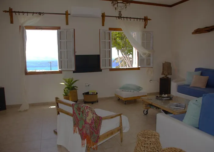 Zephyrus Sunset House. Amazing View And Privacy! Дом отдыха Agkidia