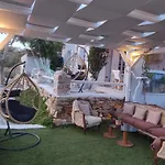 Дом отдыха Zephyrus Sunset House. Amazing View And Privacy! Agkidia