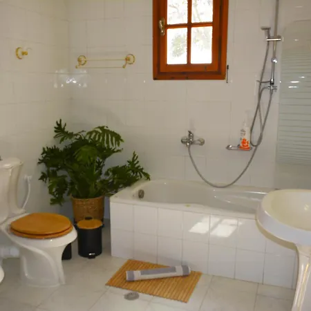 Vakantiehuis Zephyrus Sunset House. Amazing View And Privacy!