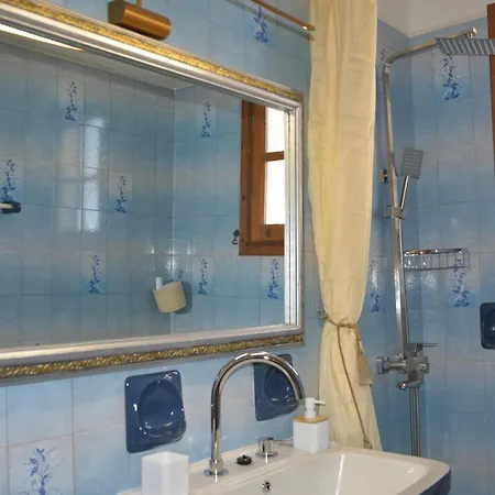 Zephyrus Sunset House. Amazing View And Privacy! Vakantiehuis Agkidia