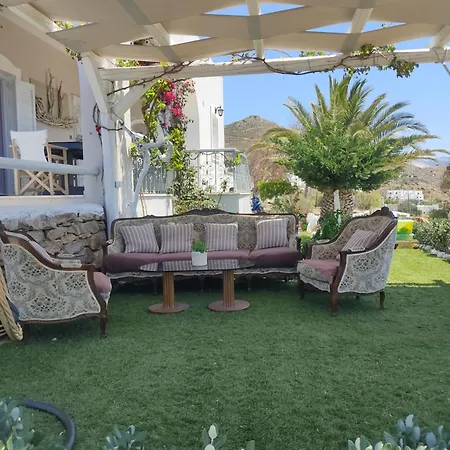Zephyrus Sunset House. Amazing View And Privacy! Vakantiehuis Agkidia
